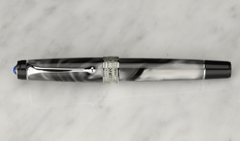 Aurora Europa limited edition * pre-owned fountain pen