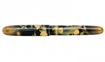 Parrot & Peaches * Namiki Yukari Royal Collection