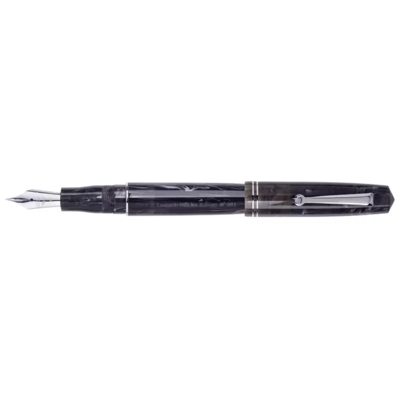 Momento Zero Horn RT fountain pen * Leonardo