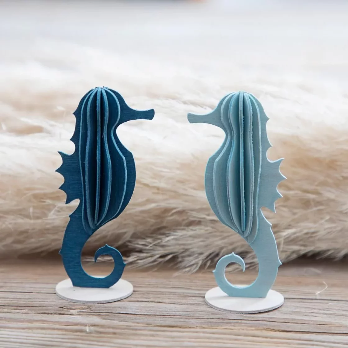 33. Seahorse light blue * 3D puzzle card * LOVI