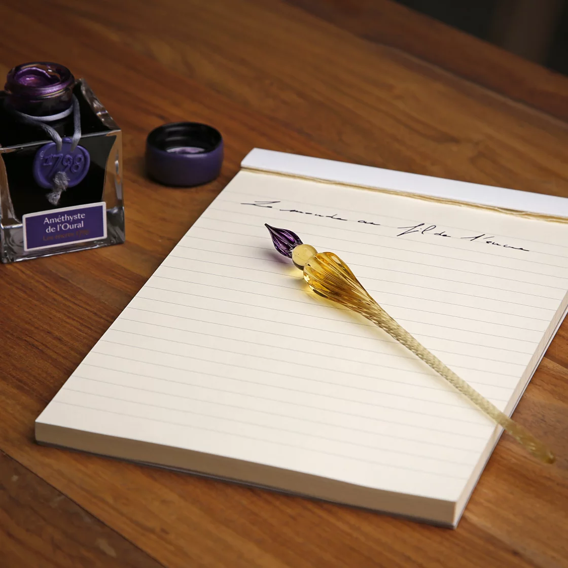 HG02. Glass Pen Round Coral * J. Herbin